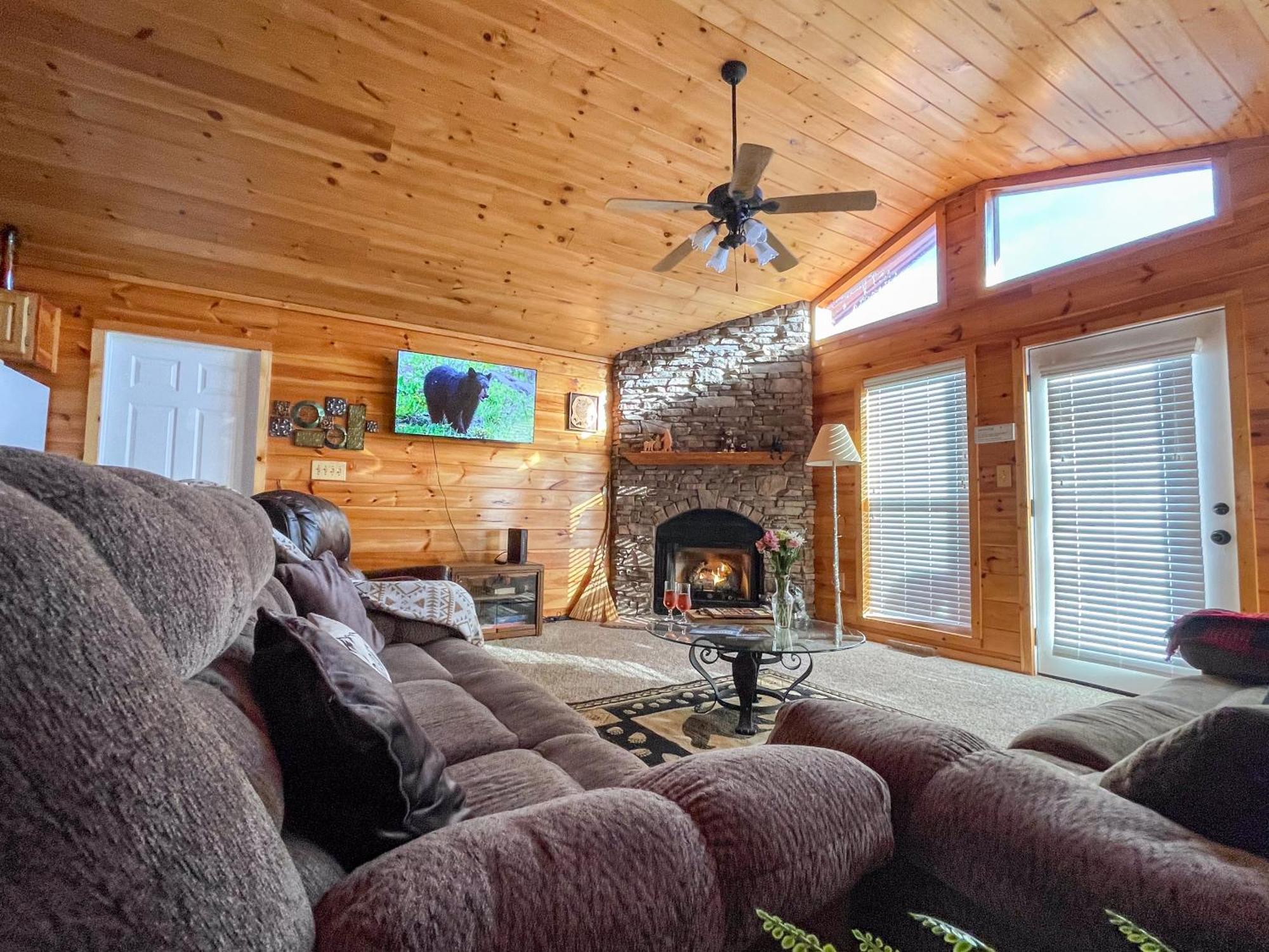 Luxurious Pigeon Forge Cabin, W/ Hottub, Easydrive, Arcade Game, Panoramic Views エクステリア 写真